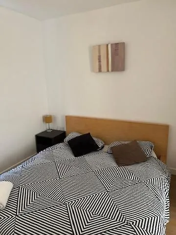 Shoreditch Hoxton Large 3 Bed Garden Flat